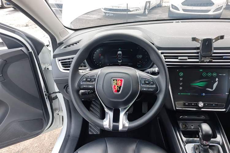 Used Roewe i5 2020 1.5L Automatic 4G Connect Luxury Flagship Edition Steering Wheel