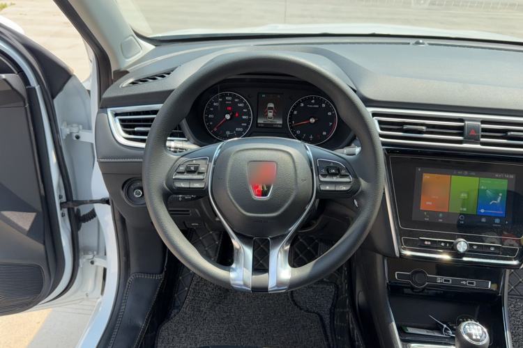Used Roewe i5 2020 1.5L Manual 4G Connect Leehao Flagship Edition Steering Wheel