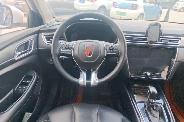 Used Roewe i5 2020 1.5L Automatic 4G Connect Luxury Flagship Edition Steering Wheel