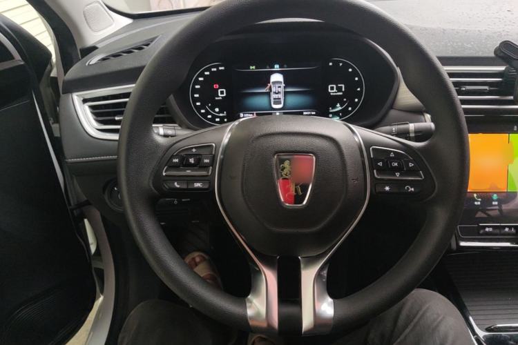 Used Roewe i5 2020 1.5L Automatic 4G Connect Luxury Flagship Edition Steering Wheel