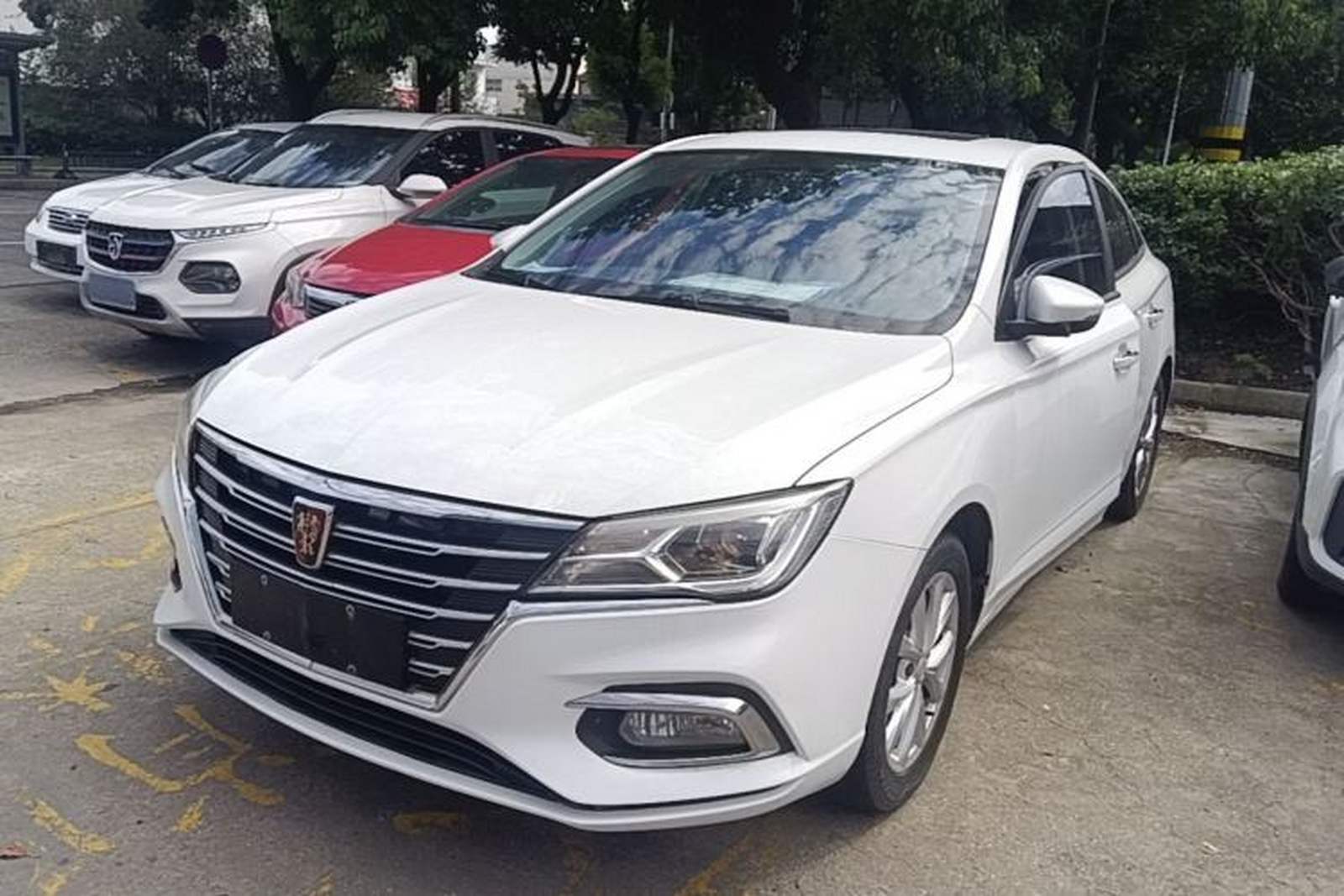 Фото Roewe с площадки