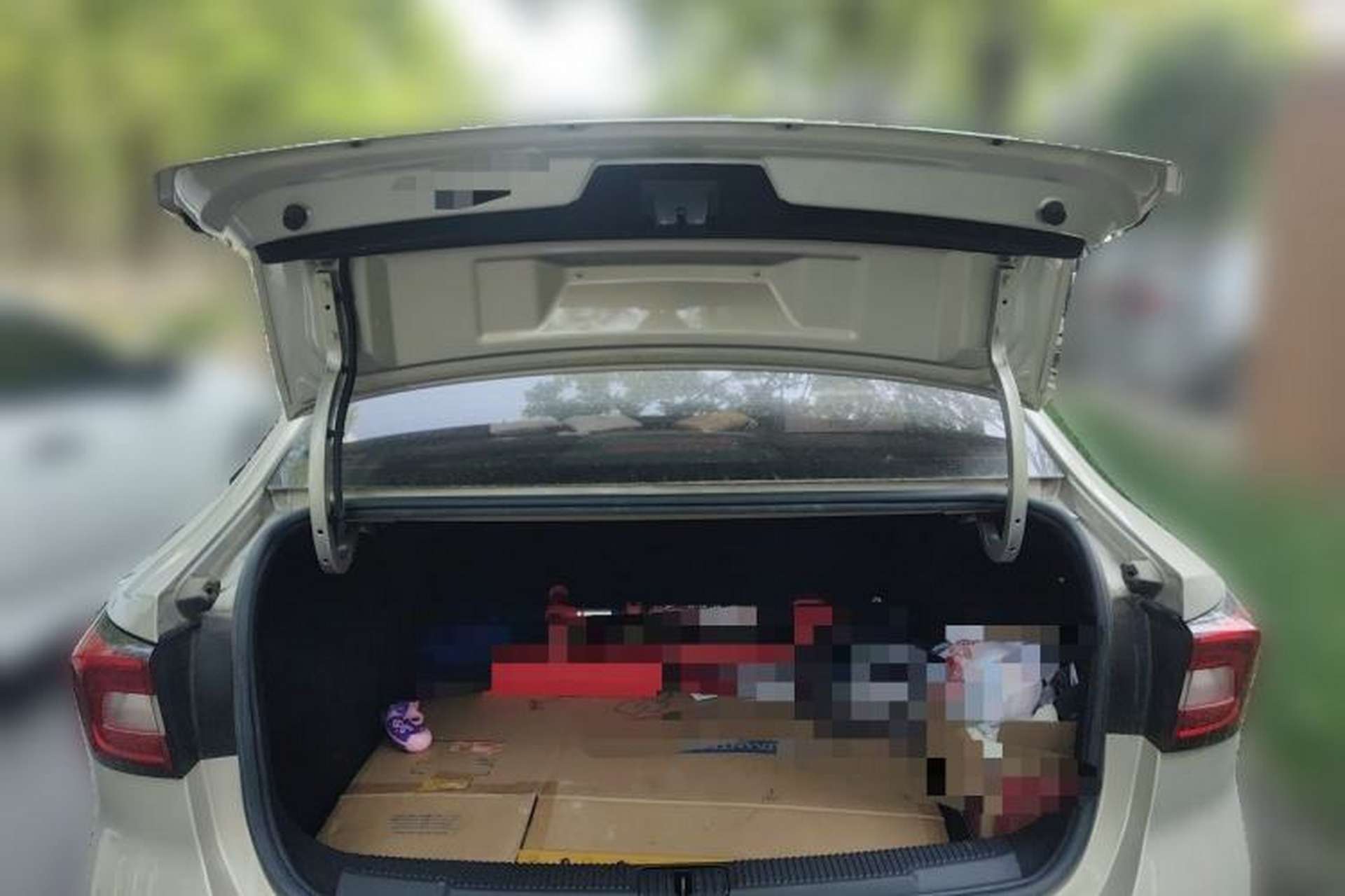 Used Roewe i5 2020 1.5L Automatic 4G Connect Luxury Flagship Edition Trunk