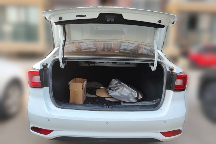 Used Roewe i5 2020 1.5L Manual 4G Connect Luxury Edition Trunk