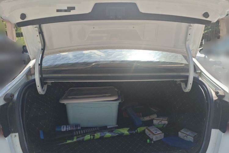 Used Roewe i5 2020 1.5L Automatic 4G Connected Linghao Edition Trunk