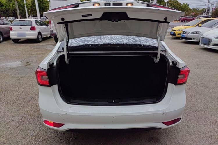 Used Roewe i5 2020 1.5L Manual 4G Connect Luxury Edition Trunk