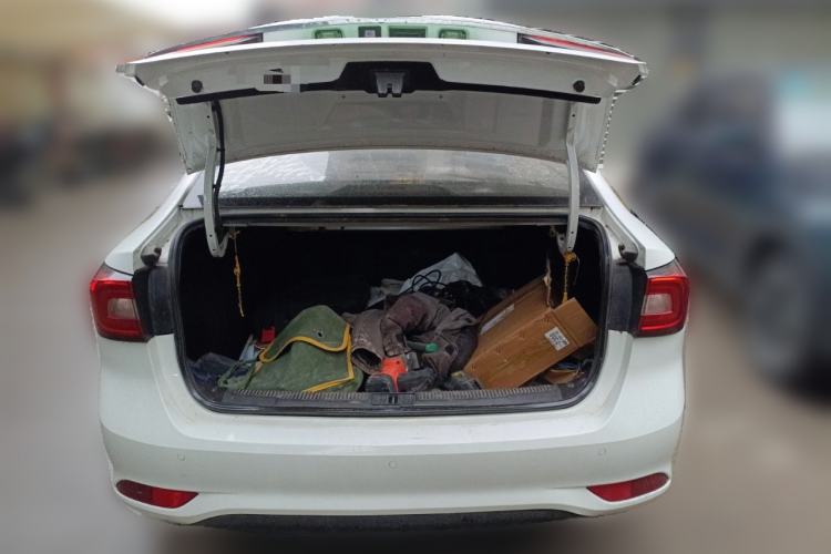 Used Roewe i5 2020 1.5L Automatic 4G Connected Linghao Edition Trunk