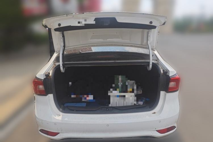 Used Roewe i5 2020 1.5L Automatic 4G Connect Luxury Flagship Edition Trunk