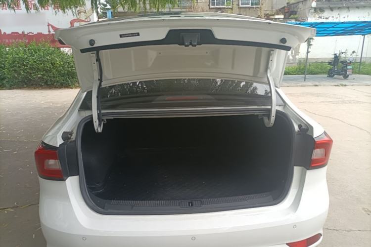 Used Roewe i5 2020 1.5L Automatic 4G Connected Linghao Edition Trunk