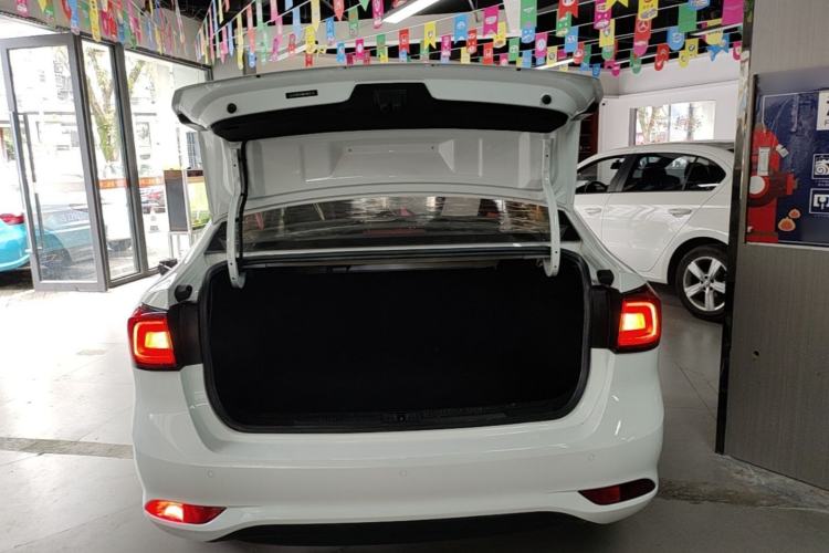 Used Roewe i5 2020 1.5L Manual 4G Connect Luxury Edition Trunk
