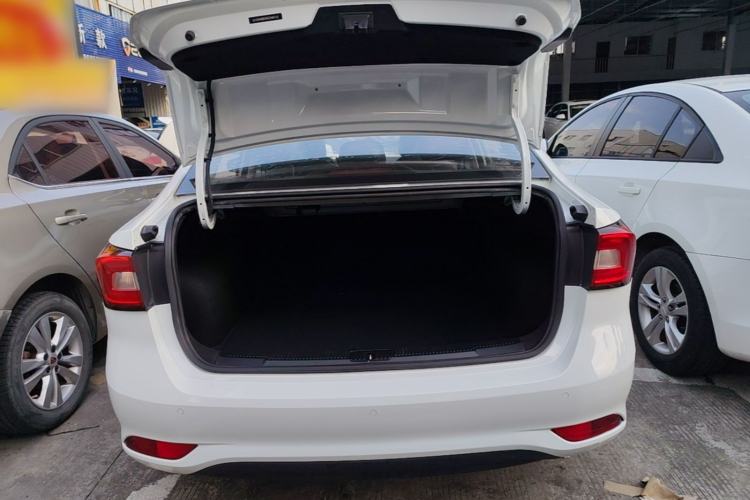 Used Roewe i5 2020 1.5L Manual 4G Connect Leehao Flagship Edition Trunk