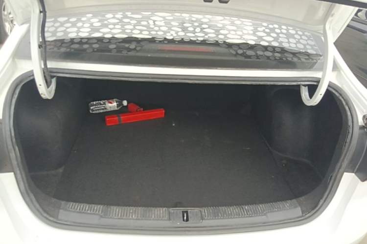 Used Roewe i5 2020 1.5L Manual 4G Connect Luxury Edition Trunk