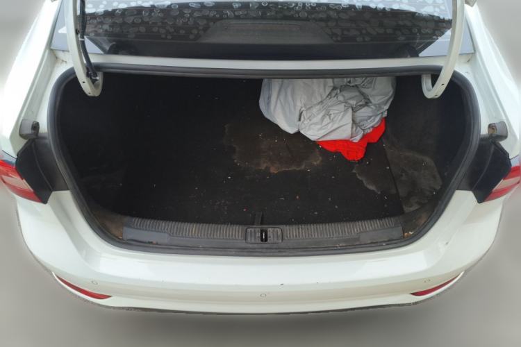 Used Roewe i5 2020 1.5L Manual 4G Connect Luxury Edition Trunk