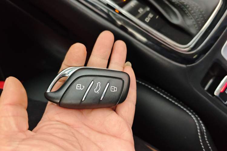 Used Roewe i5 2020 1.5L Automatic 4G Connected Linghao Edition Vehicle Key