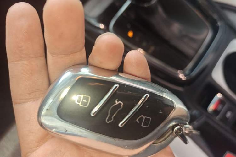 Used Roewe i5 2020 1.5L Automatic 4G Connected Linghao Edition Vehicle Key