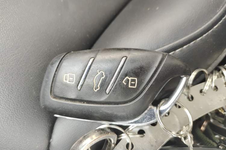 Used Roewe i5 2020 1.5L Manual 4G Connect Leehao Flagship Edition Vehicle Key