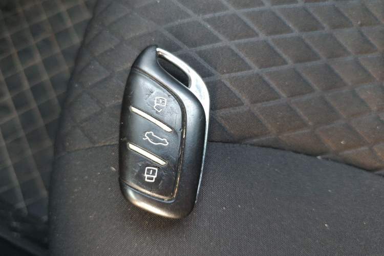 Used Roewe i5 2020 1.5L Manual 4G Connect Luxury Edition Vehicle Key