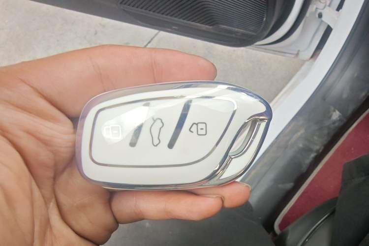 Used Roewe i5 2020 1.5L Automatic 4G Connected Linghao Edition Vehicle Key