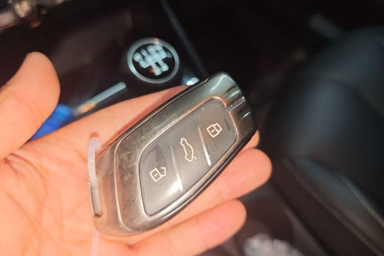 Used Roewe i5 2020 1.5L Manual 4G Connect Leehao Flagship Edition Vehicle Key