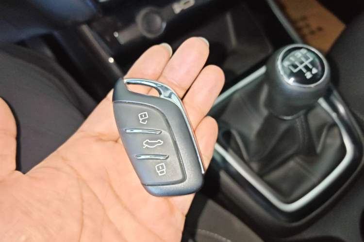 Used Roewe i5 2020 1.5L Manual 4G Connect Luxury Edition Vehicle Key