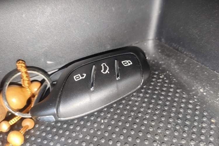 Used Roewe i5 2020 1.5L Manual 4G Connect Leehao Flagship Edition Vehicle Key