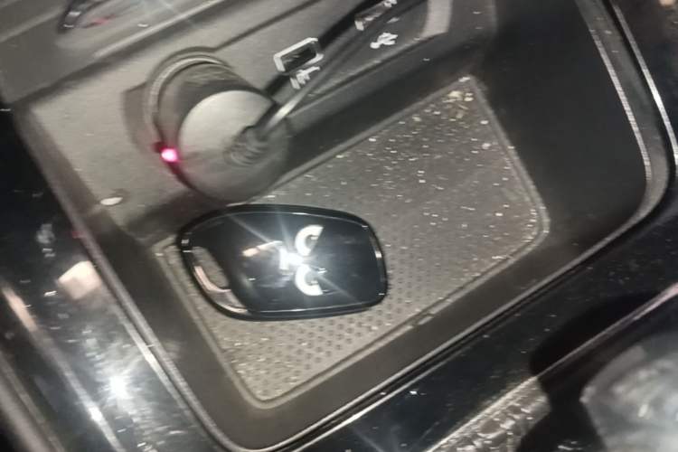 Used Roewe i5 2020 1.5L Automatic 4G Connect Luxury Flagship Edition Vehicle Key