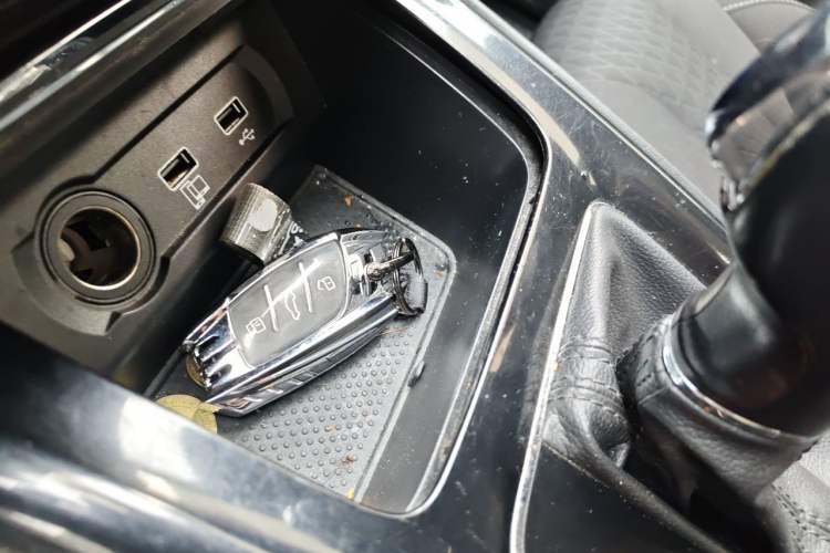 Used Roewe i5 2020 1.5L Automatic 4G Connected Linghao Edition Vehicle Key