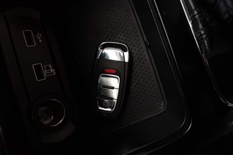 Used Roewe i5 2020 1.5L Automatic 4G Connected Linghao Edition Vehicle Key