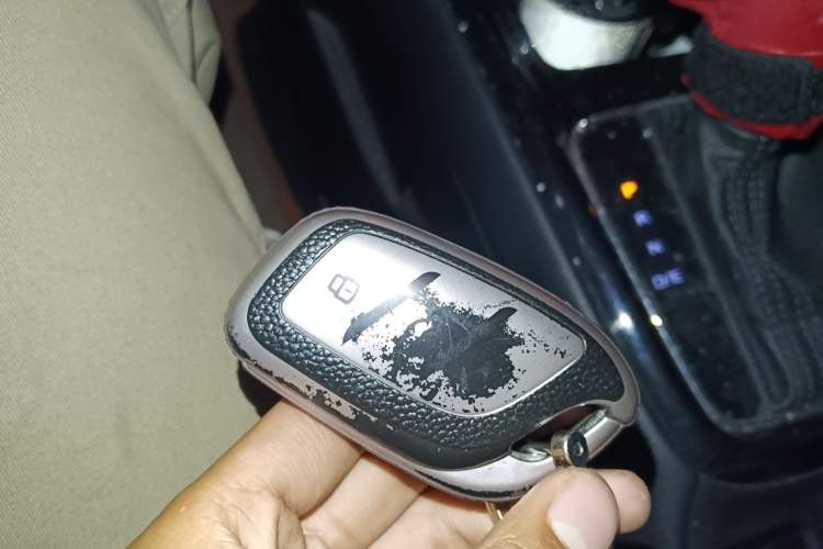 Used Roewe i5 2020 1.5L Automatic 4G Connect Luxury Flagship Edition Vehicle Key
