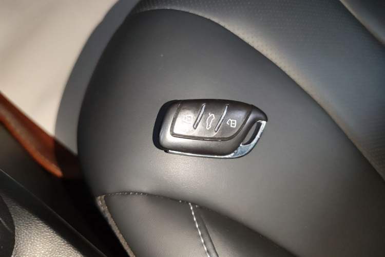 Used Roewe i5 2020 1.5L Manual 4G Connect Leehao Flagship Edition Vehicle Key