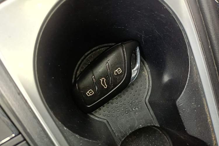 Used Roewe i5 2020 1.5L Automatic 4G Connected Linghao Edition Vehicle Key