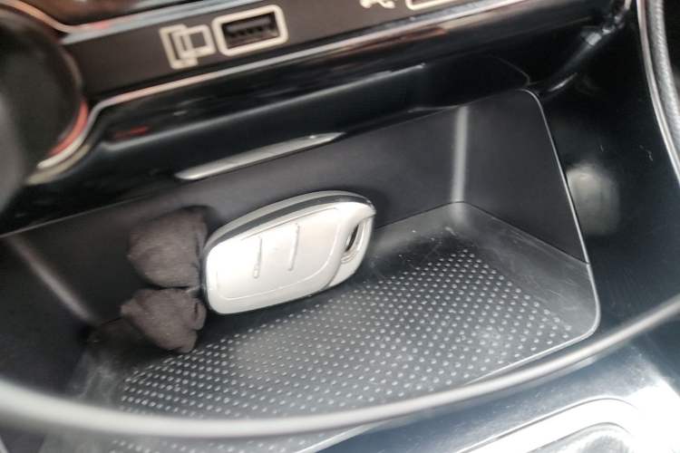 Used Roewe i5 2020 1.5L Manual 4G Connect Luxury Edition Vehicle Key