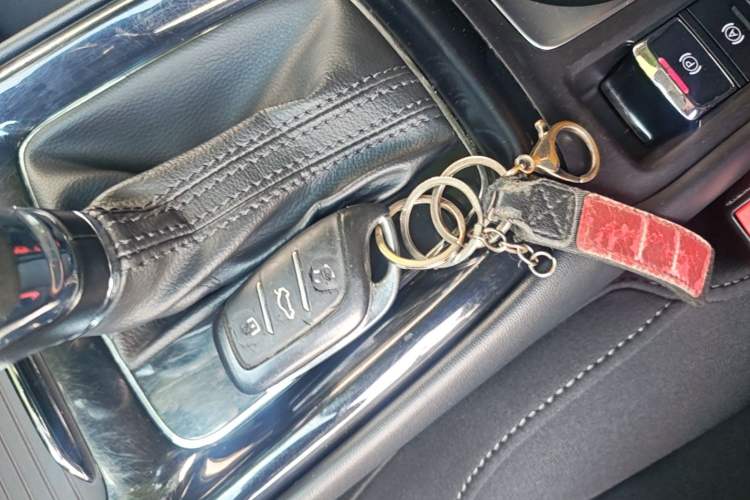 Used Roewe i5 2020 1.5L Automatic 4G Connected Linghao Edition Vehicle Key