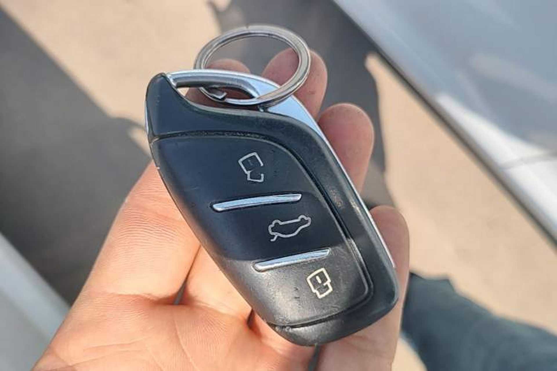 Used Roewe i5 2020 1.5L Automatic 4G Connect Luxury Flagship Edition Vehicle Key