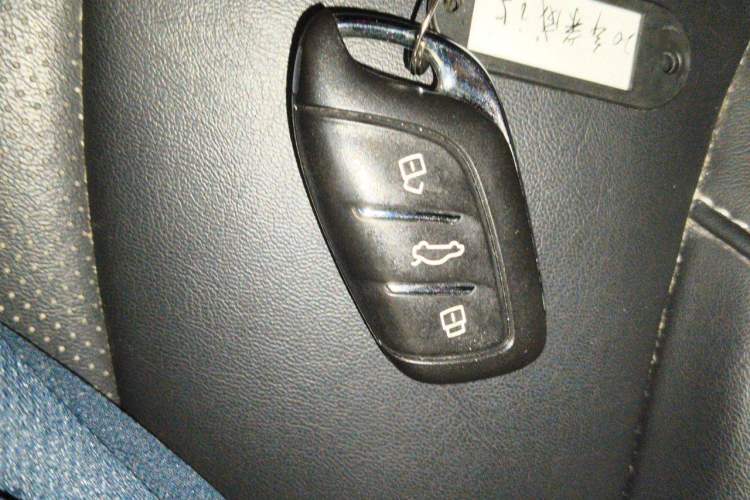 Used Roewe i5 2020 1.5L Automatic 4G Connect Luxury Flagship Edition Vehicle Key