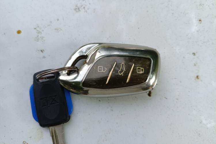 Used Roewe i5 2020 1.5L Manual 4G Connect Leehao Flagship Edition Vehicle Key