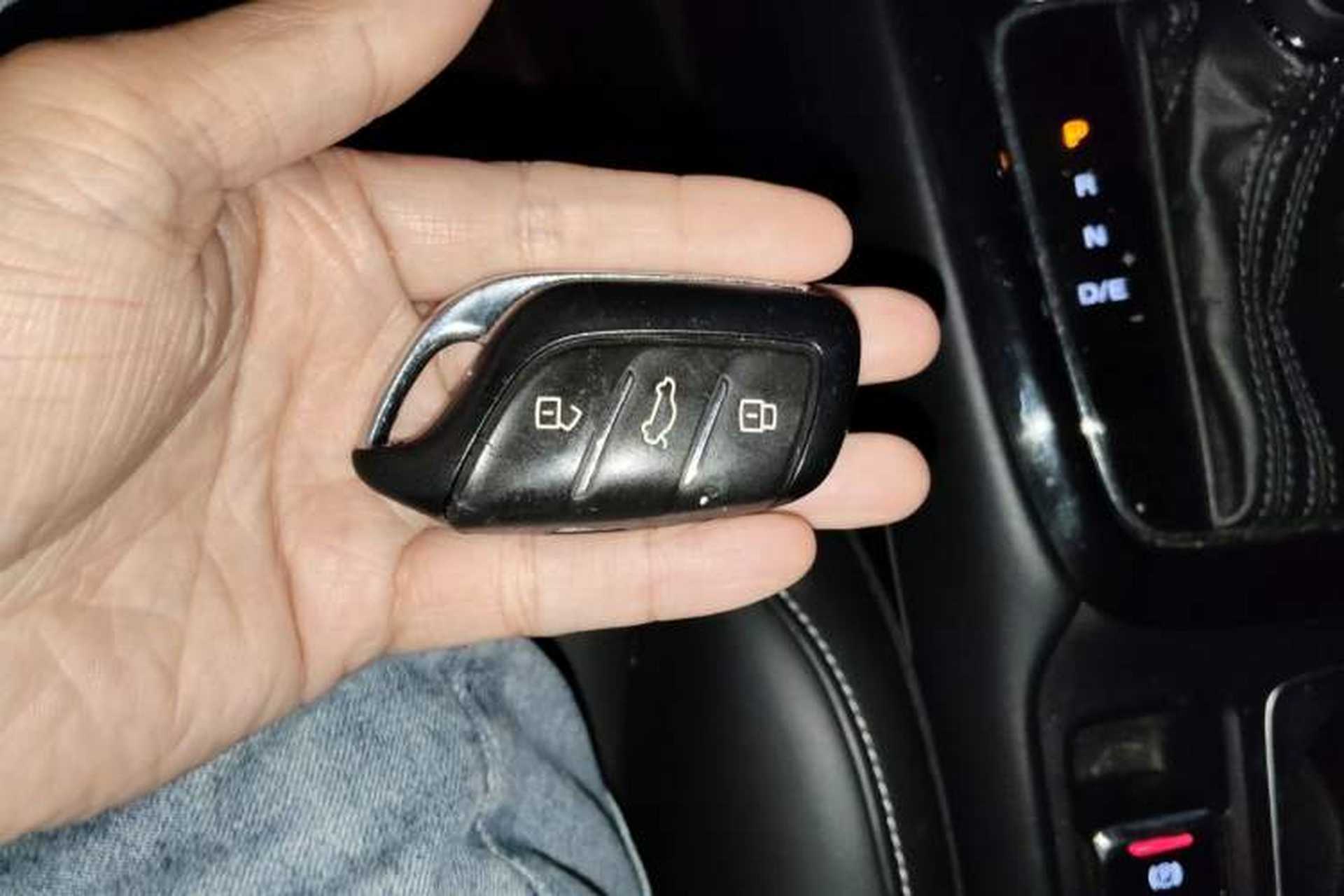 Used Roewe i5 2020 1.5L Automatic 4G Connect Luxury Flagship Edition Vehicle Key