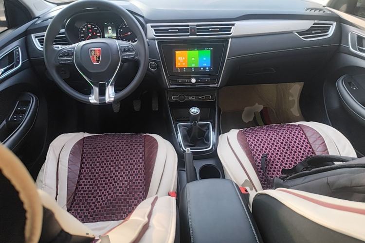 Used Roewe i5 2020 1.5L Manual 4G Connect Luxury Edition Center Console