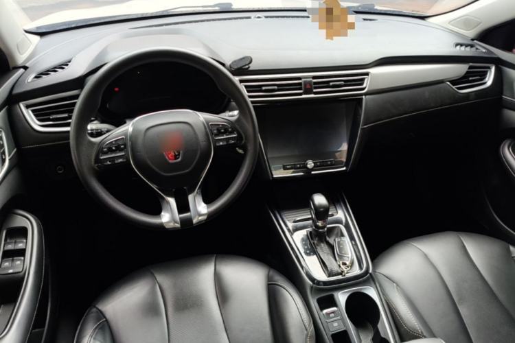 Used Roewe i5 2020 1.5L Automatic 4G Connect Luxury Flagship Edition Center Console