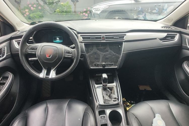 Used Roewe i5 2020 1.5L Automatic 4G Connect Luxury Flagship Edition Center Console