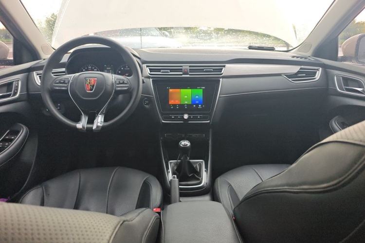 Used Roewe i5 2020 1.5L Manual 4G Connect Luxury Edition Center Console