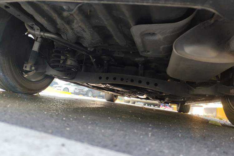 Used Roewe i5 2020 1.5L Automatic 4G Connect Luxury Flagship Edition Chassis Rear
