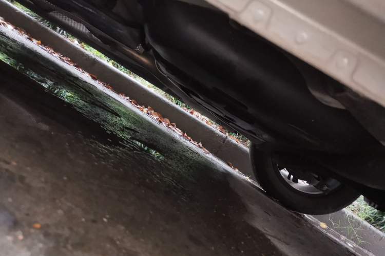 Used Roewe i5 2020 1.5L Automatic 4G Connect Luxury Flagship Edition Chassis Rear Left