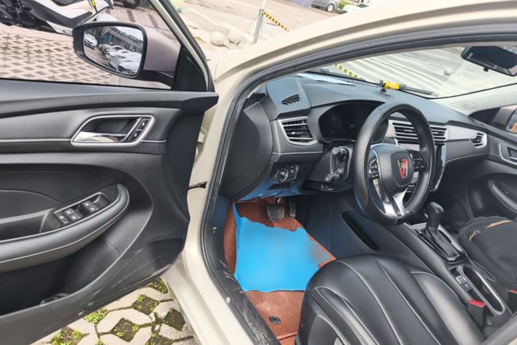 Used Roewe i5 2020 1.5L Automatic 4G Connect Luxury Flagship Edition Driver Seat