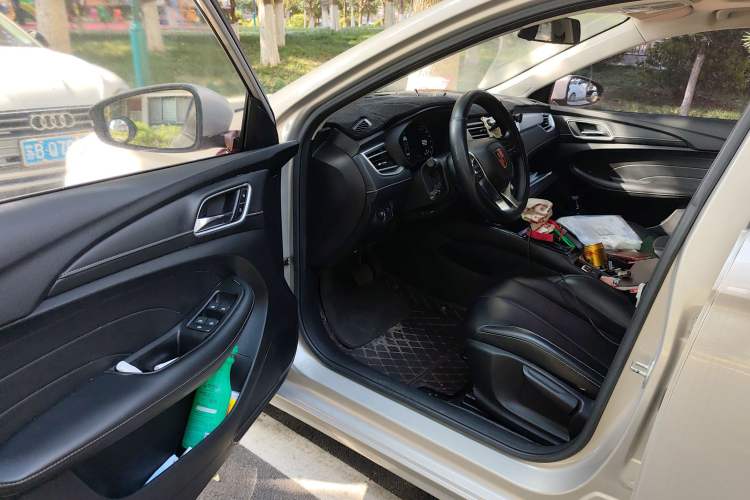 Used Roewe i5 2020 1.5L Automatic 4G Connect Luxury Flagship Edition Driver Seat
