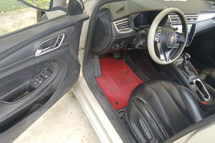 Used Roewe i5 2020 1.5L Automatic 4G Connect Luxury Flagship Edition Driver Seat