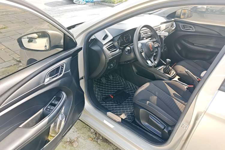 Used Roewe i5 2020 1.5L Manual 4G Connect Luxury Edition Driver Seat
