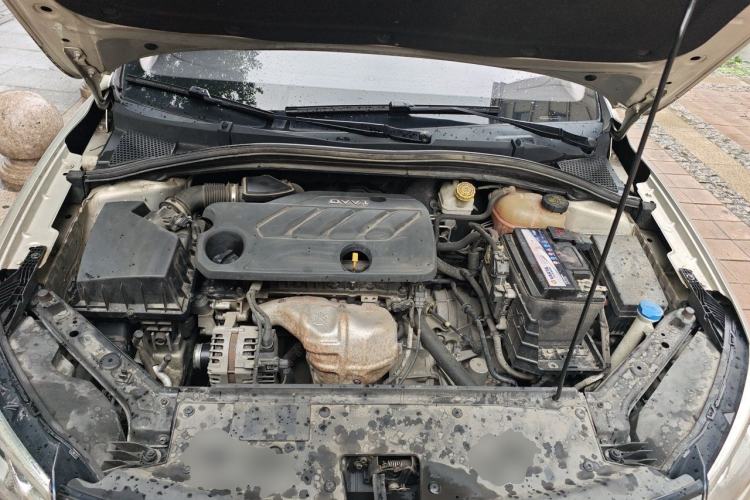 Used Roewe i5 2020 1.5L Automatic 4G Connect Luxury Flagship Edition Engine Bay