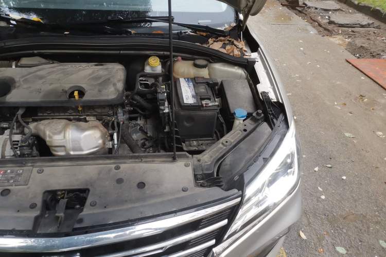 Used Roewe i5 2020 1.5L Automatic 4G Connect Luxury Flagship Edition Engine Bay Left