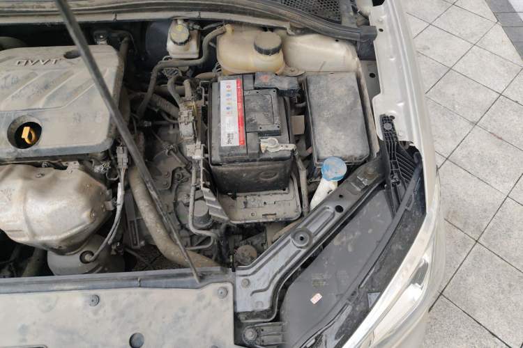 Used Roewe i5 2020 1.5L Automatic 4G Connect Luxury Flagship Edition Engine Bay Left