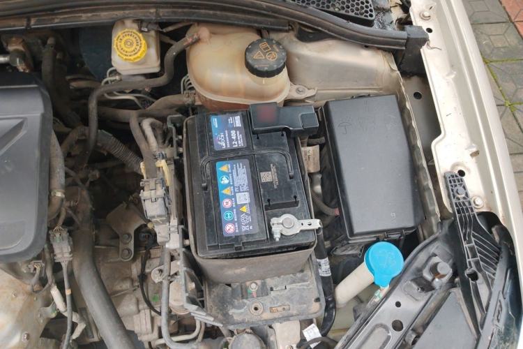 Used Roewe i5  Engine Bay Left